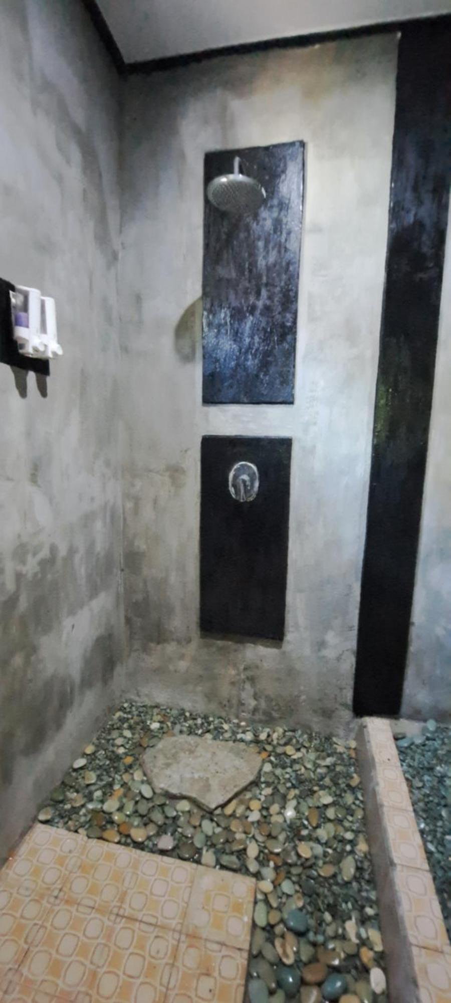 Nirvana Bungalow's Lodge